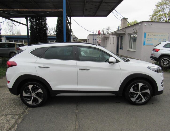 Hyundai Tucson SUV / Terénní 1,6 l 130 kw