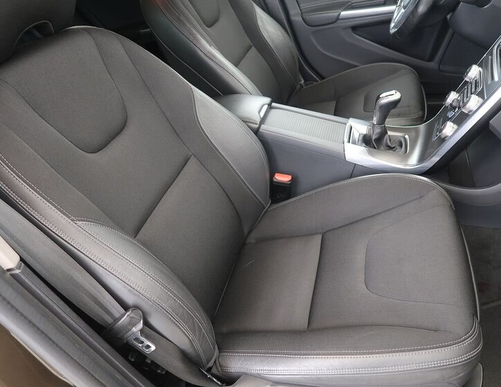 Volvo V60 Kombi 2,0 l 110 kw