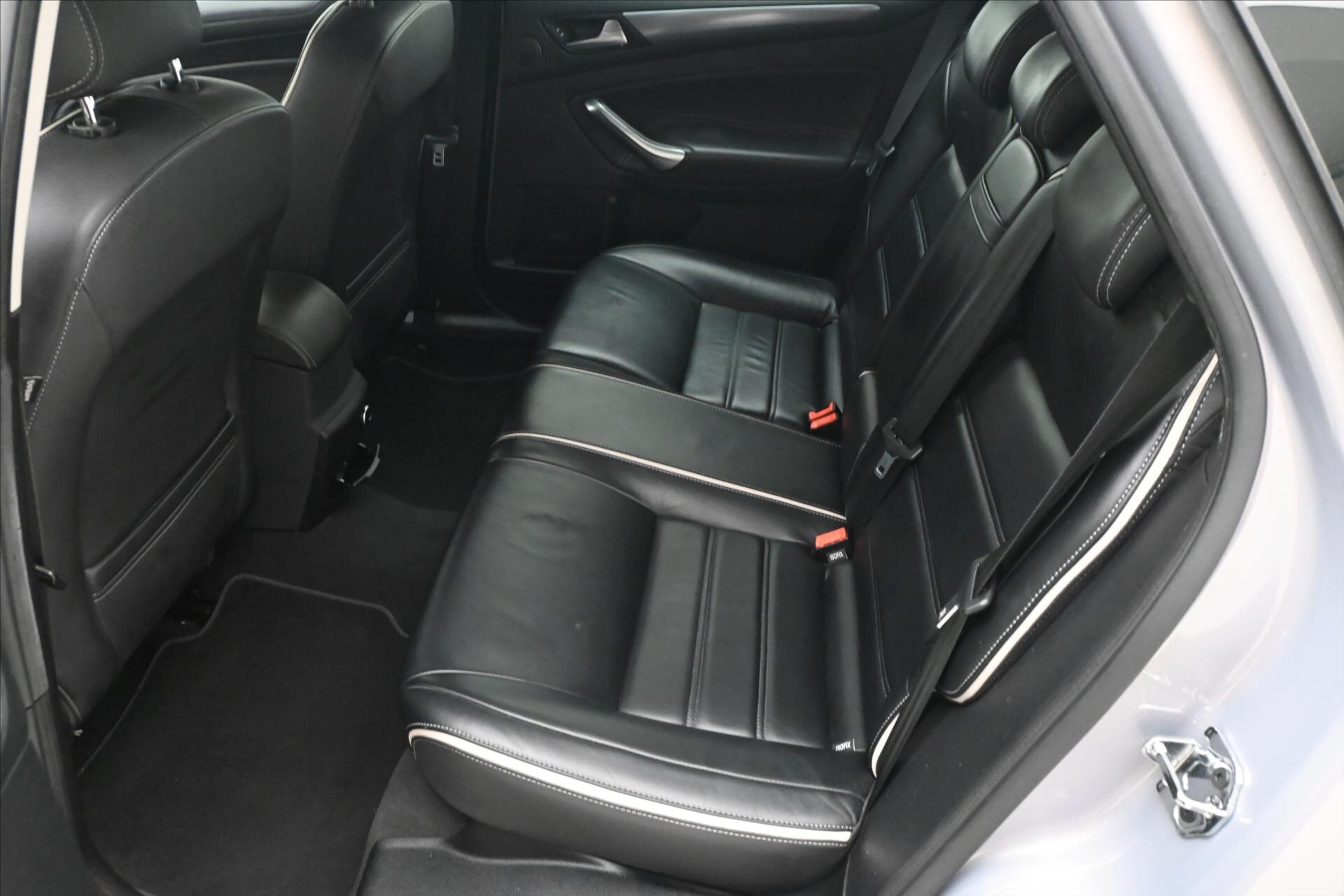 Ford Mondeo Kombi 2,0 l 120 kw