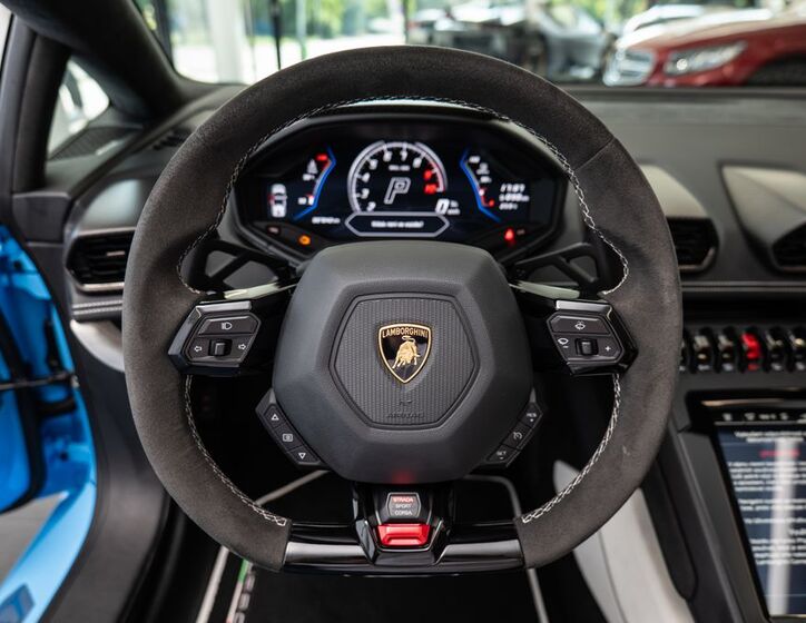 Lamborghini Huracán 6