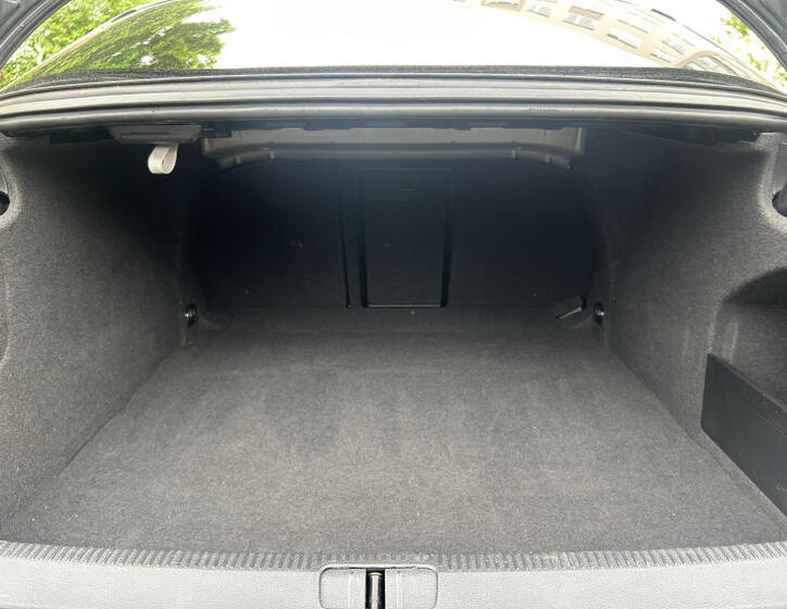 Volkswagen Passat CC 46