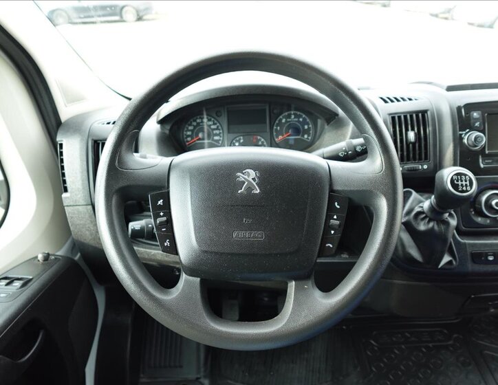 Peugeot Boxer Ostatní 2,2 l 121 kw