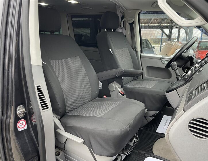 Volkswagen Multivan 22