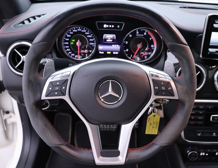 Mercedes-Benz CLA 23