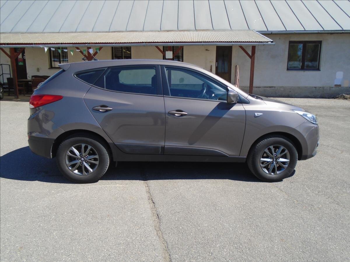 Hyundai ix35 SUV / Terénní 1,6 l 99 kw