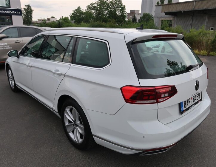 Volkswagen Passat Kombi 2,0 l 110 kw