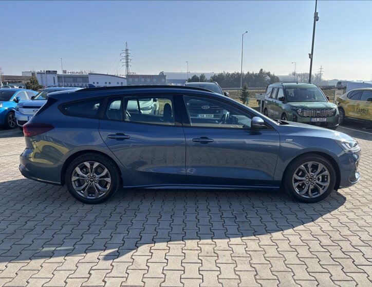 Ford Focus Kombi 998,0 92 kw