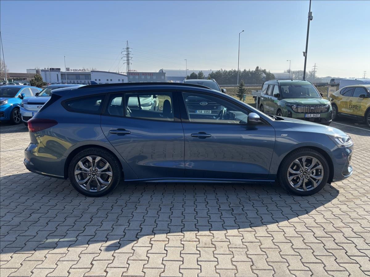 Ford Focus Kombi 998,0 92 kw