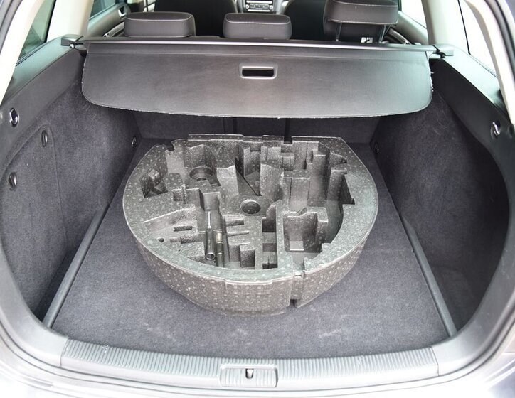 Volkswagen Golf Kombi 1,6 l 77 kw