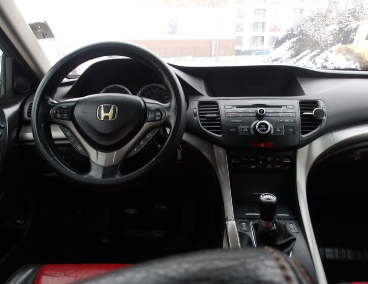 Honda Accord Kombi 2,2 l 110 kw