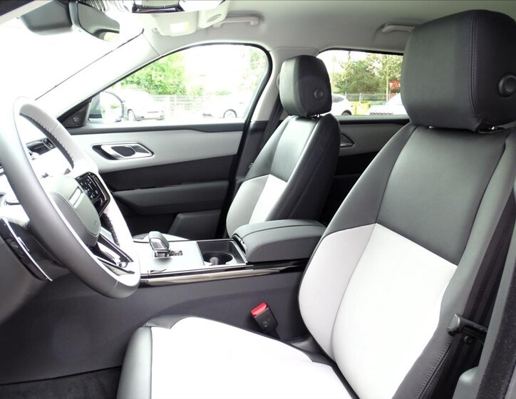 Land Rover Range Rover Velar SUV 2,0 l 150 kw