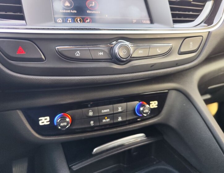 Opel Insignia Kombi 2,0 l 128 kw