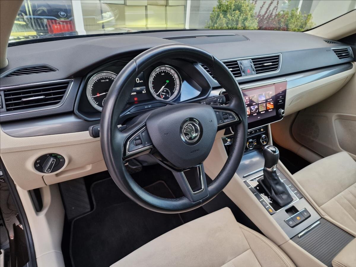 Škoda Superb Liftback 1,5 l 110 kw