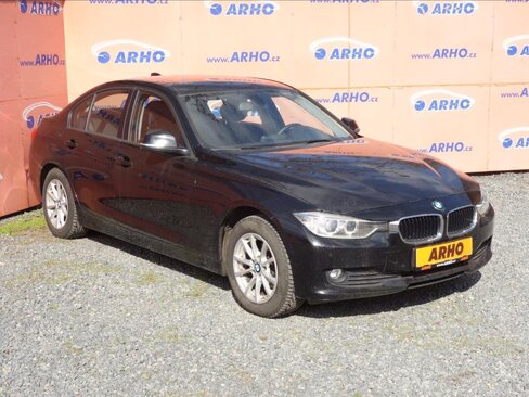 BMW Řada 3 Sedan / Limuzína 2,0 l 105 kw