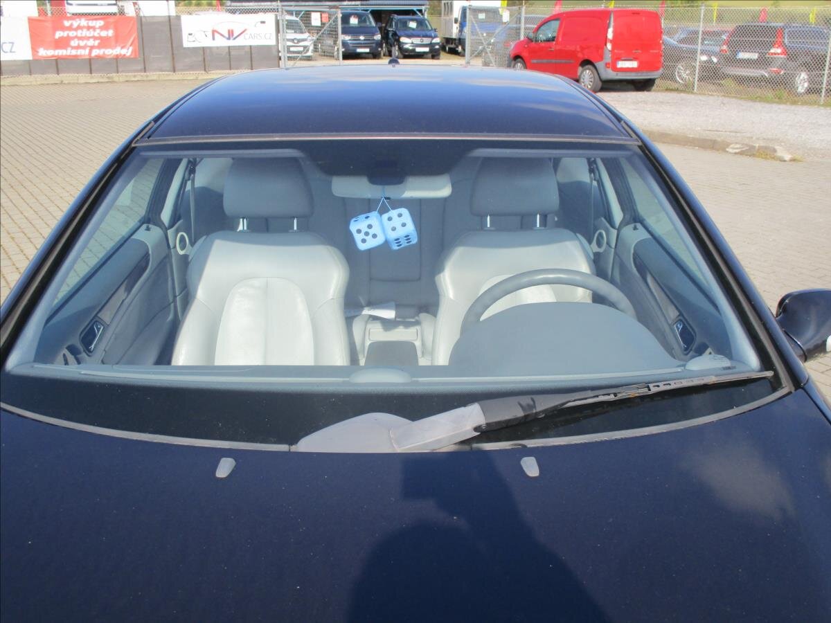 Mercedes-Benz CLK Kupé 2,0 l 120 kw