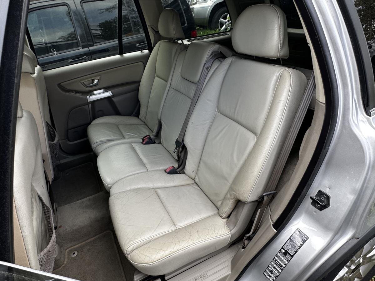 Volvo XC90 SUV / Terénní 2,4 l 120 kw