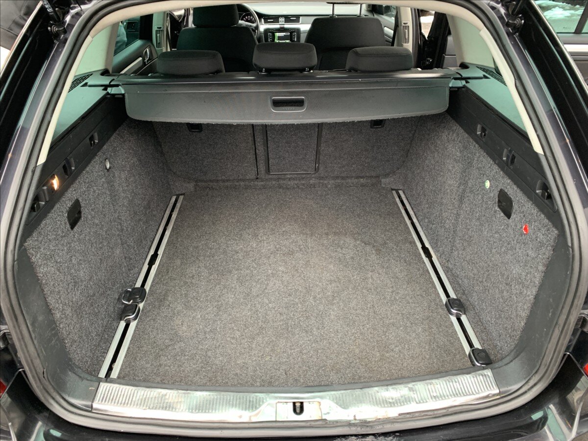 Škoda Superb Kombi 1,6 l 77 kw