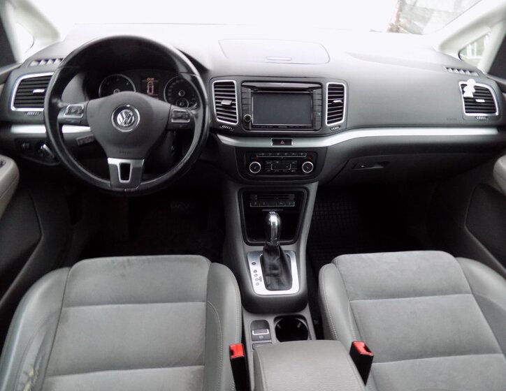 Volkswagen Sharan 19