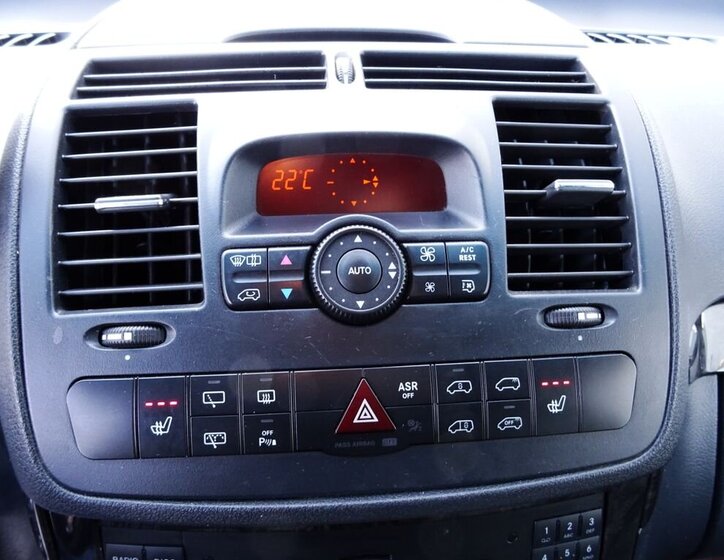 Mercedes-Benz Viano 9