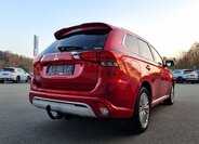 Mitsubishi Outlander SUV / Terénní 2,4 l 165 kw