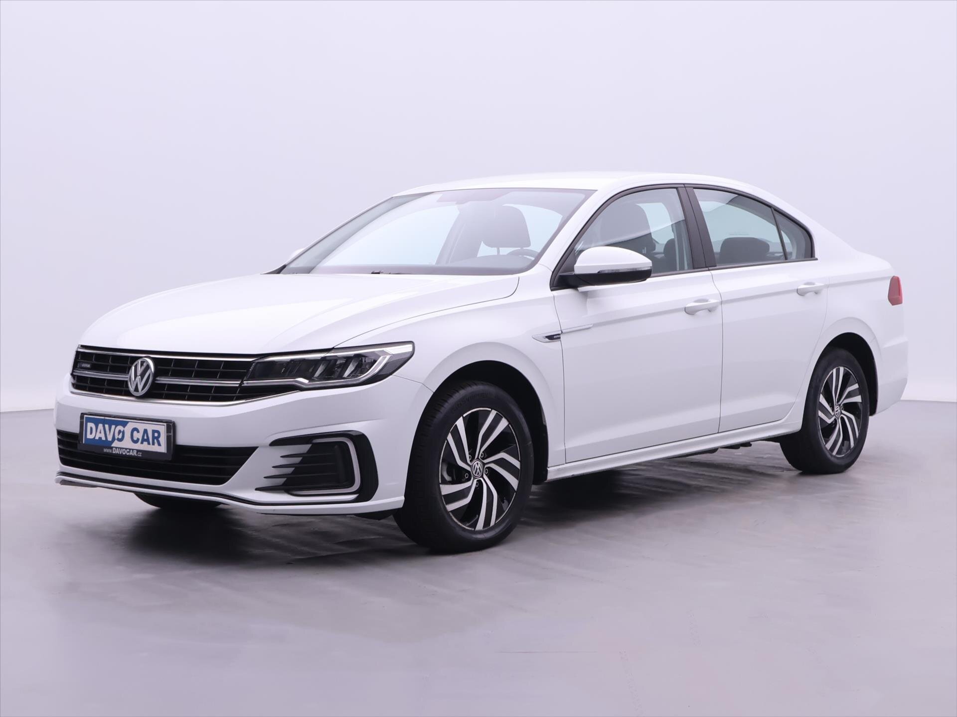 Volkswagen Bora Sedan / Limuzína 0,0 100 kw