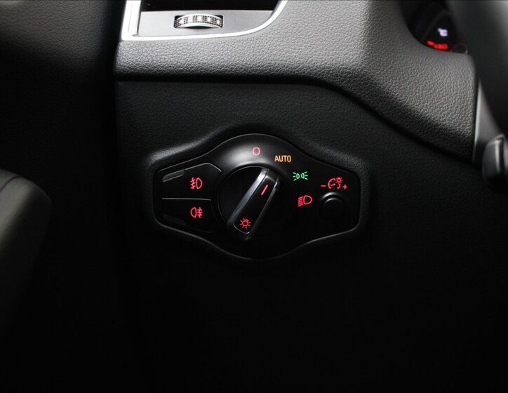 Audi Q5 SUV 2,0 l 140 kw