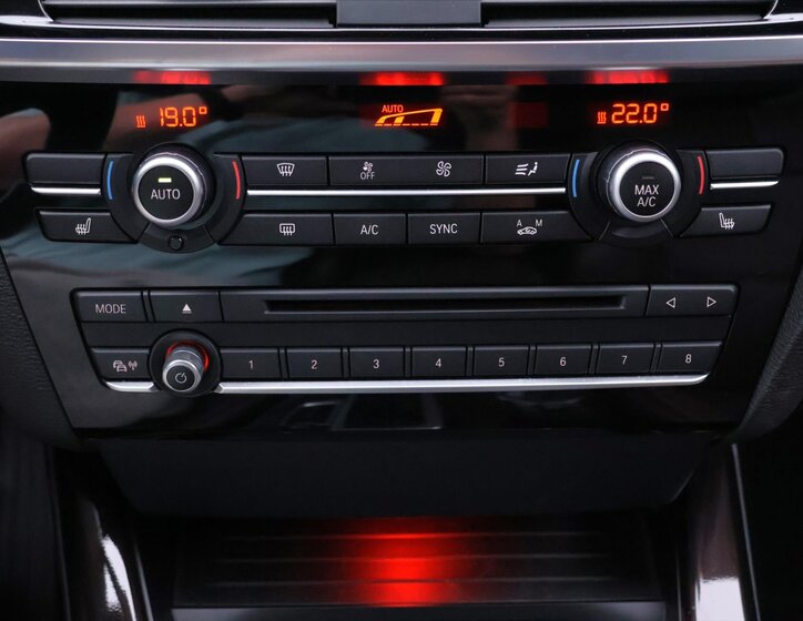 BMW X4 SUV / Terénní 2,0 l 140 kw