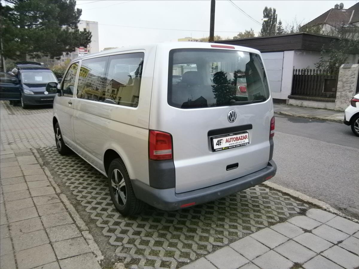 Volkswagen Caravelle Kombi 2,0 l 75 kw