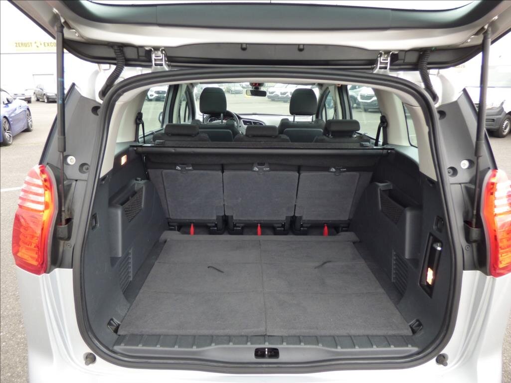 Peugeot 5008 MPV 1,6 l 88 kw
