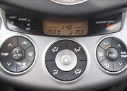 Toyota RAV4 SUV / Terénní 2,2 l 100 kw