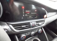 Alfa Romeo Giulia Sedan / Limuzína 2,1 l 110 kw