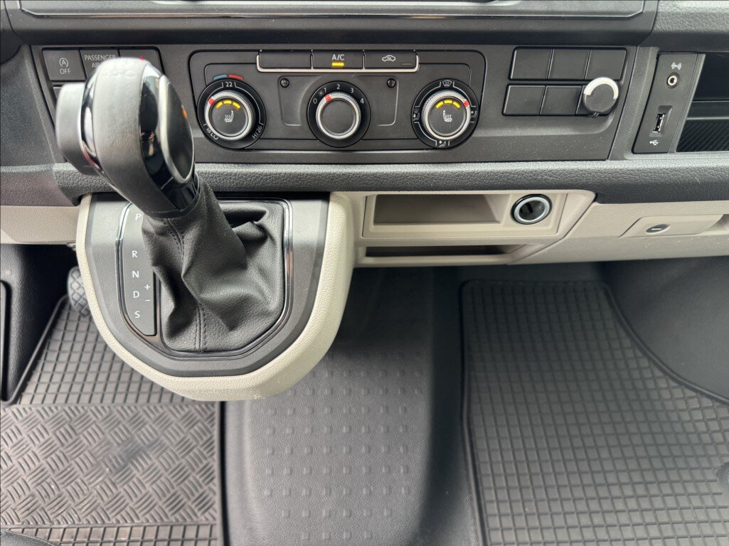 Volkswagen Transporter Skříň 2,0 l 110 kw