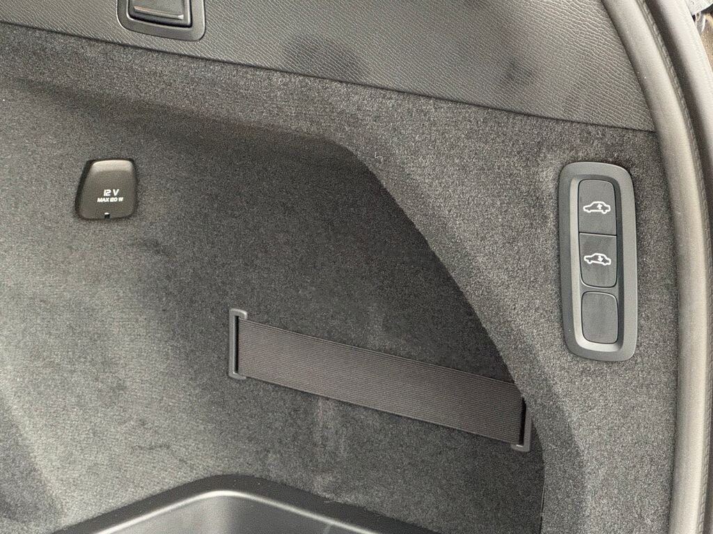 Volvo XC90 SUV / Terénní 2,0 l 184 kw