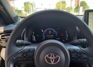 Toyota Yaris Cross 16