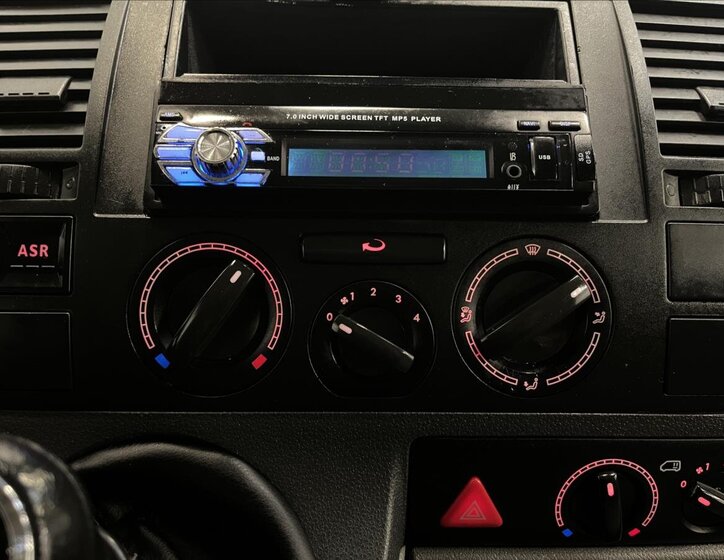 Volkswagen Transporter 9