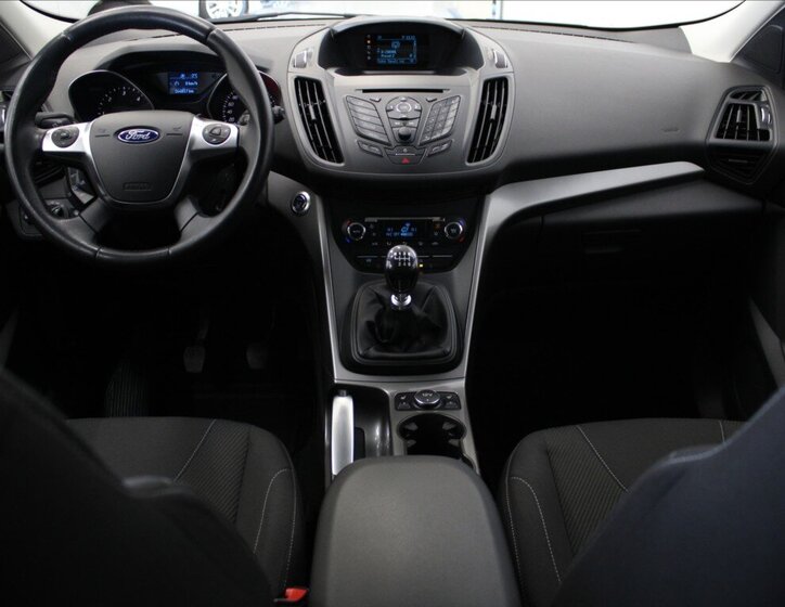 Ford Kuga SUV / Terénní 2,0 l 110 kw