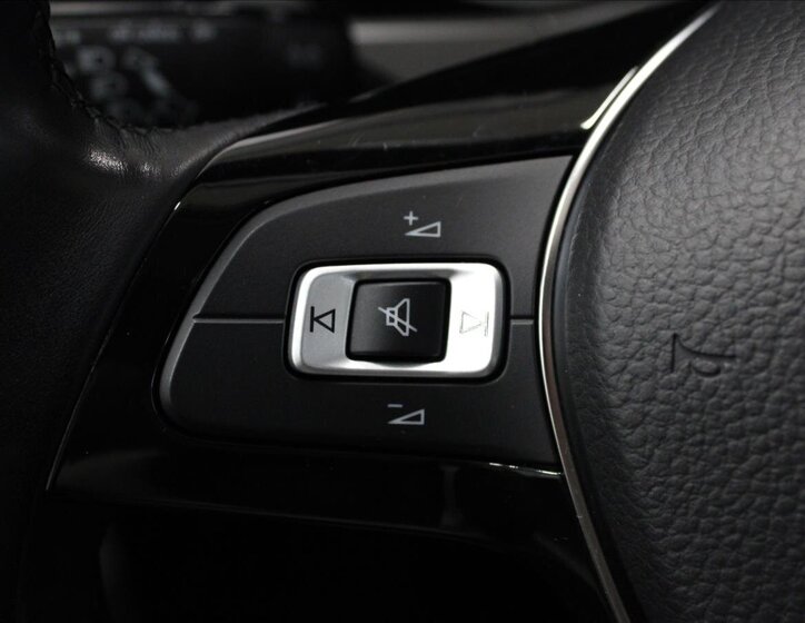 Volkswagen Touran Kombi 2,0 l 110 kw