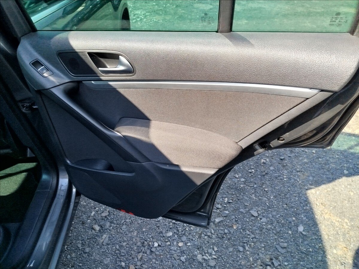 Volkswagen Tiguan SUV / Terénní 1,4 l 118 kw