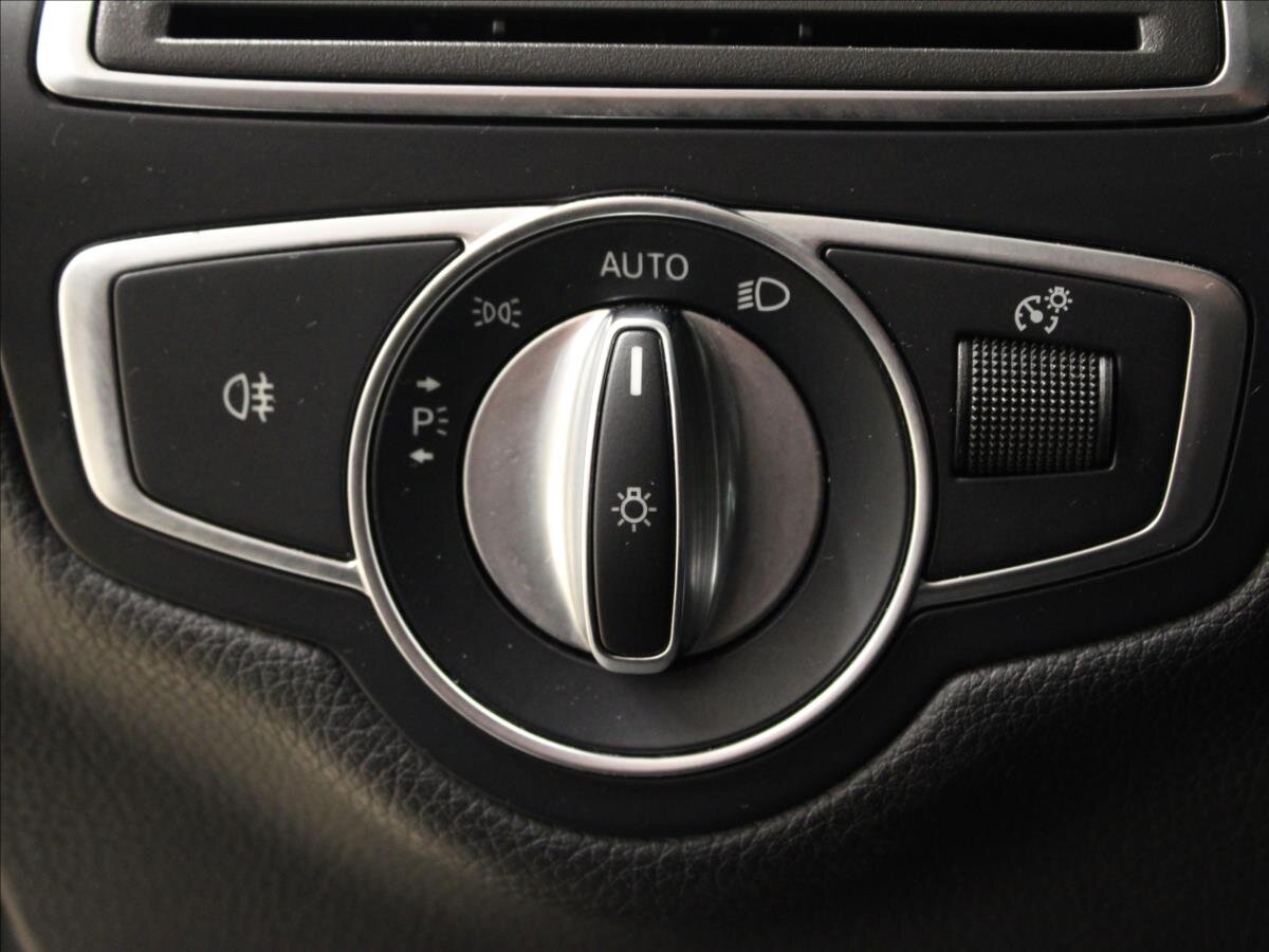 Mercedes-Benz Třídy C Kombi 2,0 l 135 kw