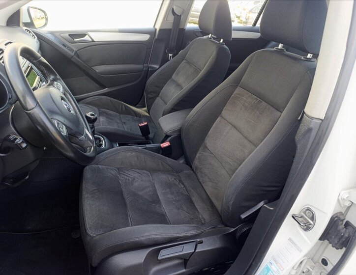 Volkswagen Golf Hatchback 1,6 l 77 kw