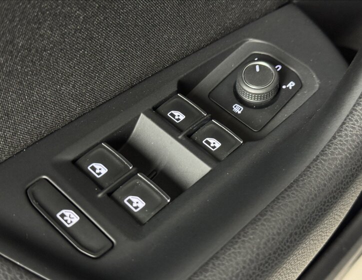 Volkswagen Passat Kombi 1,4 l 160 kw