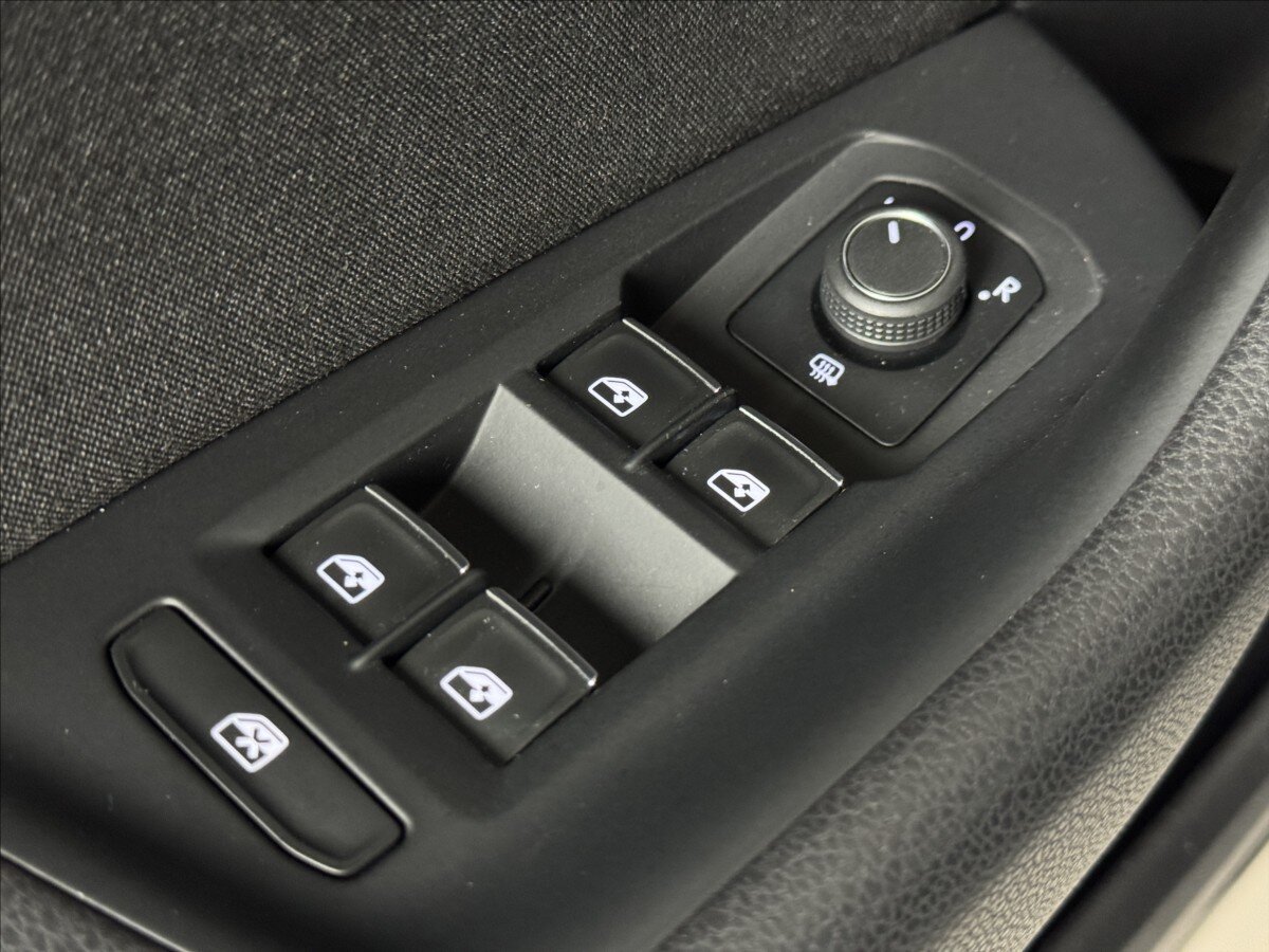 Volkswagen Passat Kombi 1,4 l 160 kw