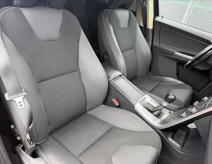 Volvo XC60 SUV / Terénní 2,4 l 165 kw