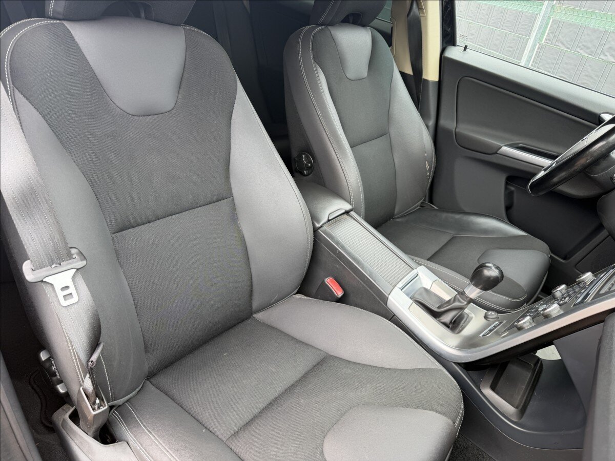 Volvo XC60 SUV / Terénní 2,4 l 165 kw