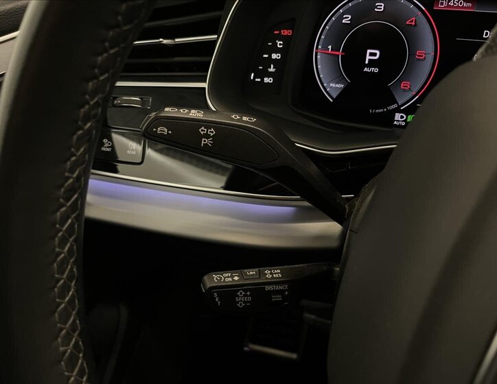 Audi Q8 SUV / Terénní 3,0 l 210 kw