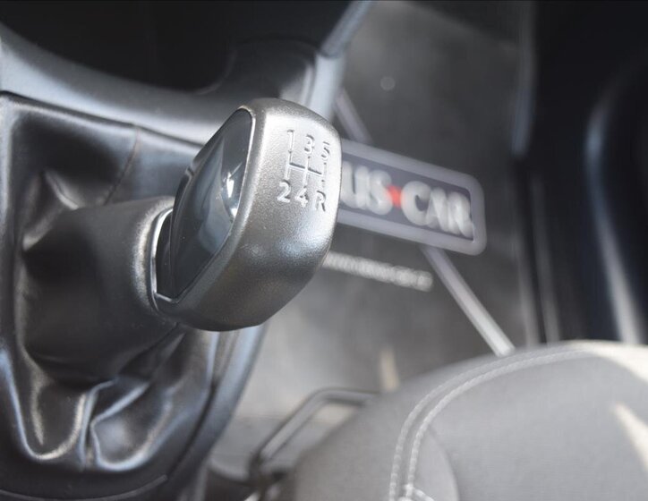 Peugeot 208 Hatchback 1,4 l 50 kw