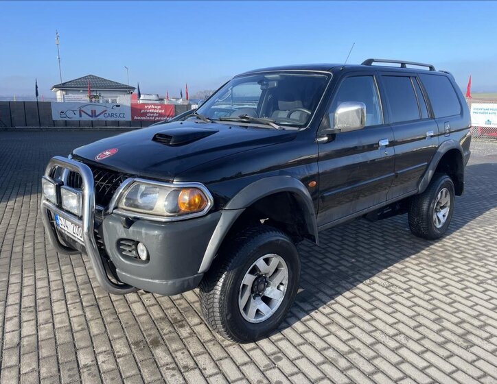 Mitsubishi Pajero 1