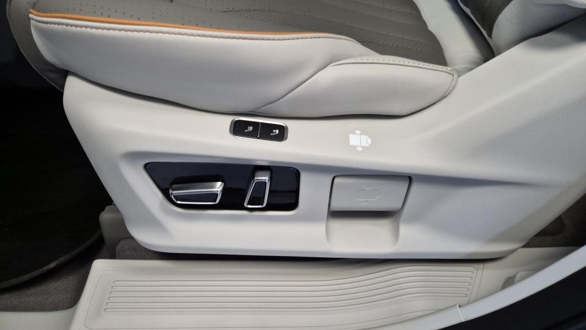 Dongfeng U-Tour MPV 1,5 l 130 kw