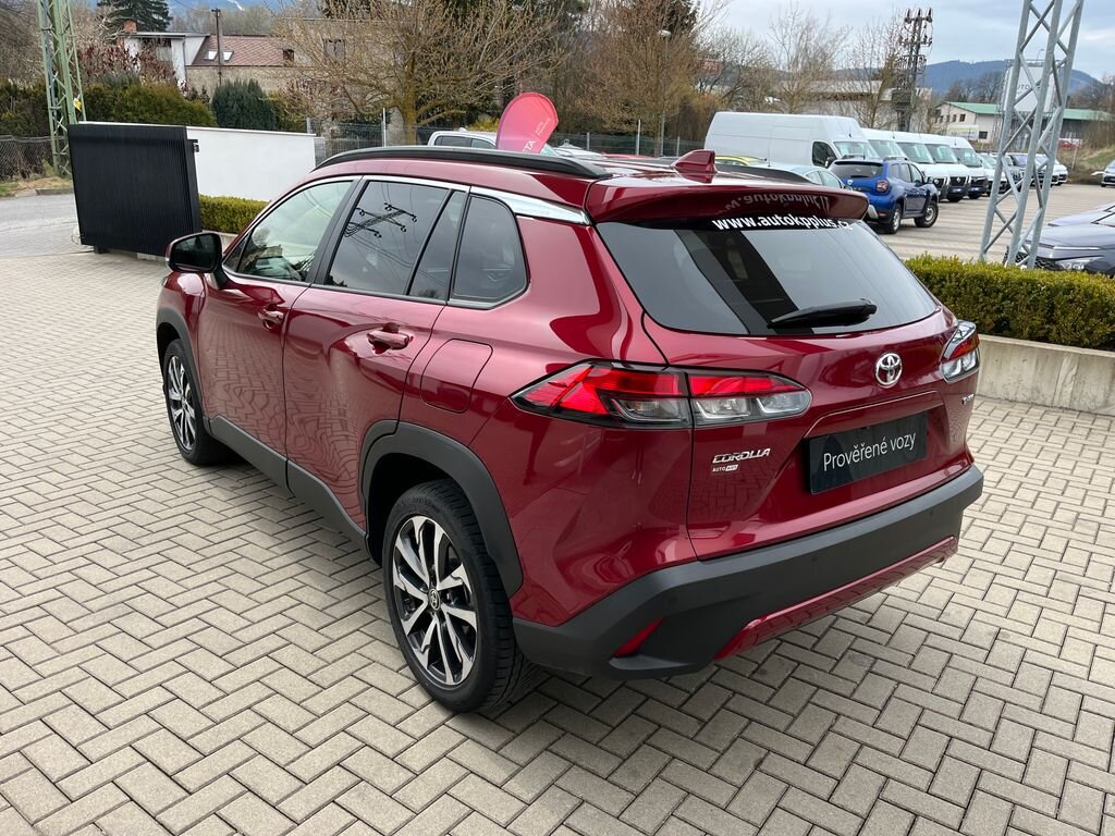 Toyota Corolla Cross SUV / Terénní 1,8 l 72 kw