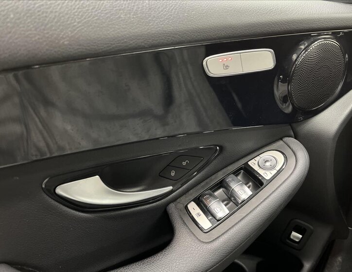 Mercedes-Benz GLC 12